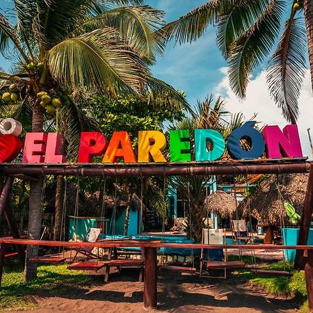 The Driftwood Surfer Beachfront Hostel / Restaurant / Bar, El Paredon El Paredón Buena Vista Exterior foto
